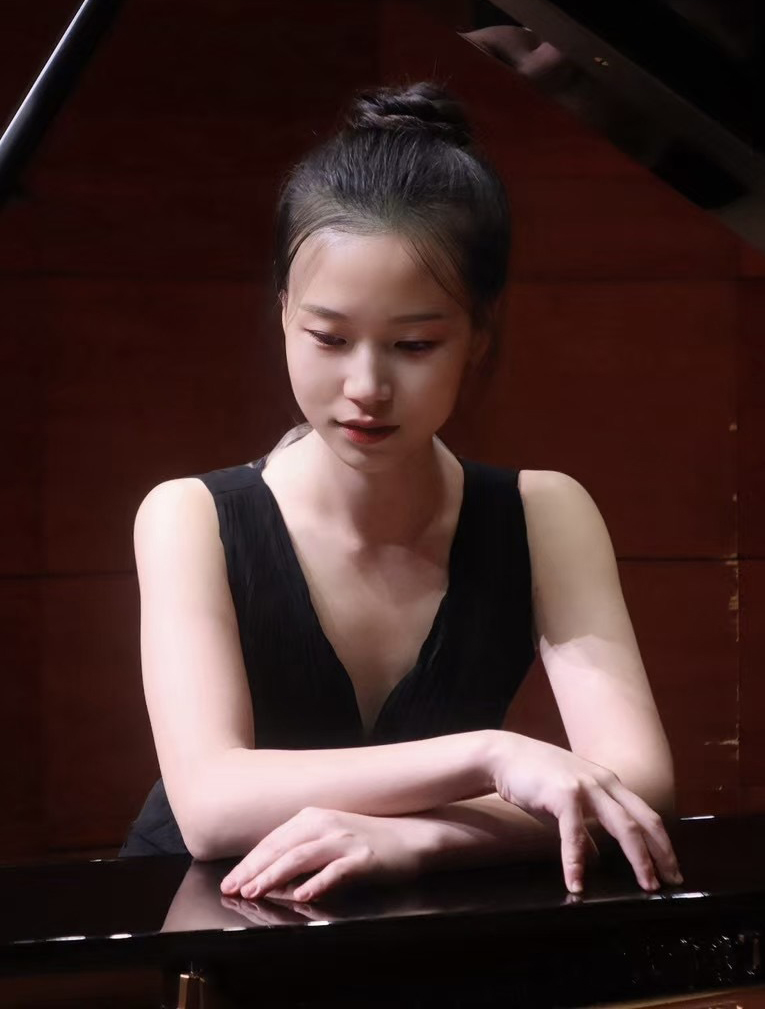 Rosen-Schaffel contestant, pianist Zhanweiyi Liu