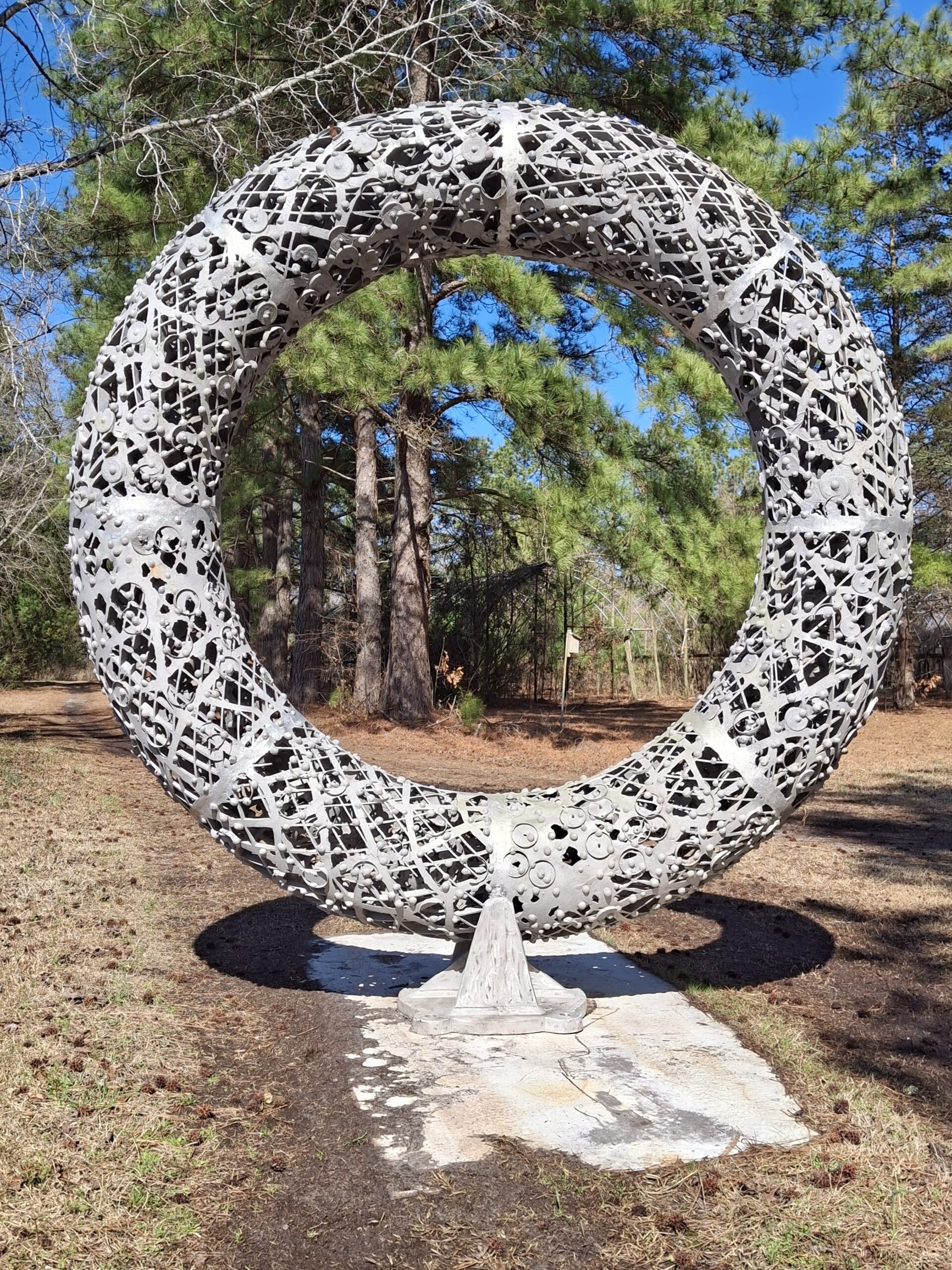 Hanna Jubran sculpture, "Kuiper Belt"